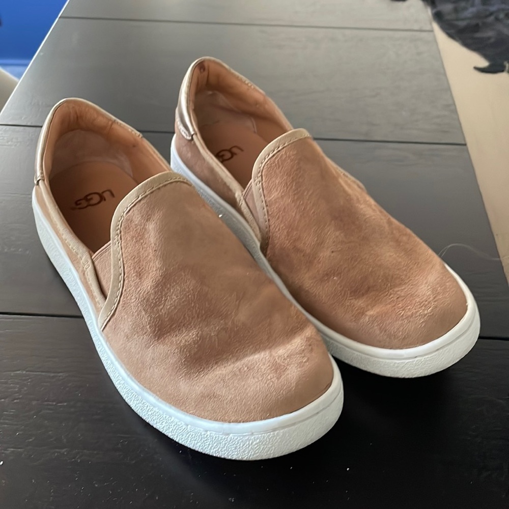 Ugg Slip On Tan Suede